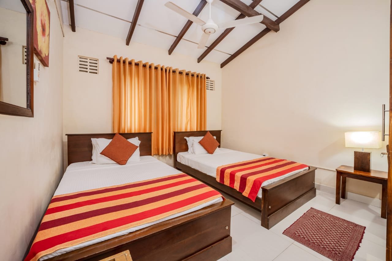 Standard Twin Room with garden view at Blue Magpie Lodge Sinharaja